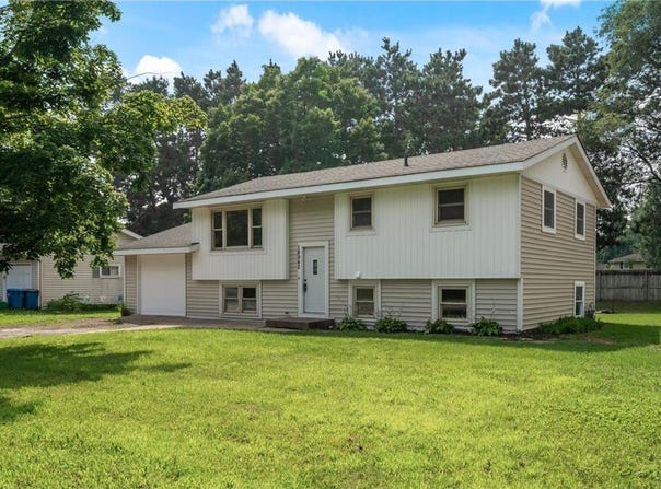 18942 Albany Street NW, Elk River, MN 55330