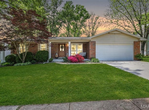 428 Melanie Meadows Lane, Ballwin, MO 63021