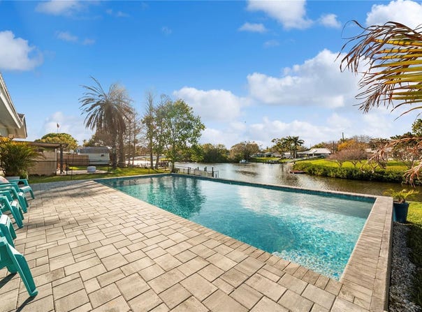 632 SHORE DRIVE, LARGO, FL 33771