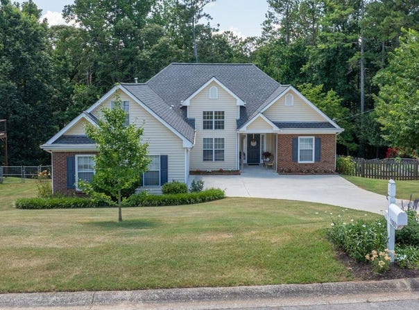 4860 HUNT CLUB Drive, Flowery Branch, GA 30542