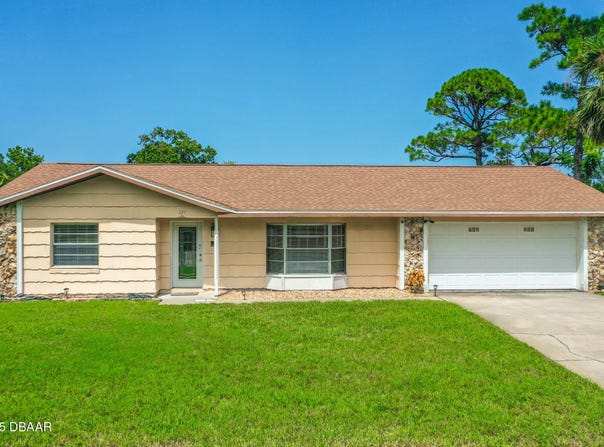827 Wildwood Circle, Port Orange, FL 32127