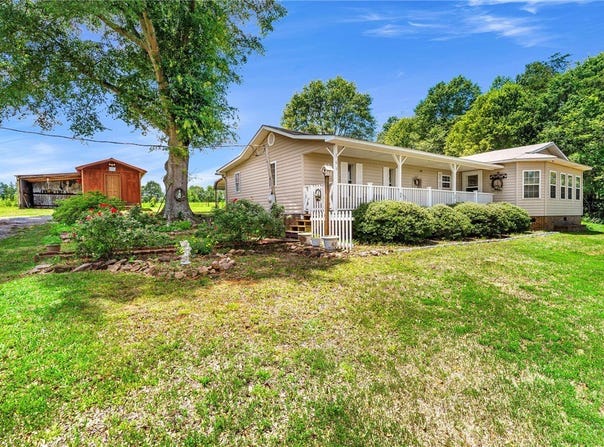 169 Sunset Road, Pickens, SC 29671