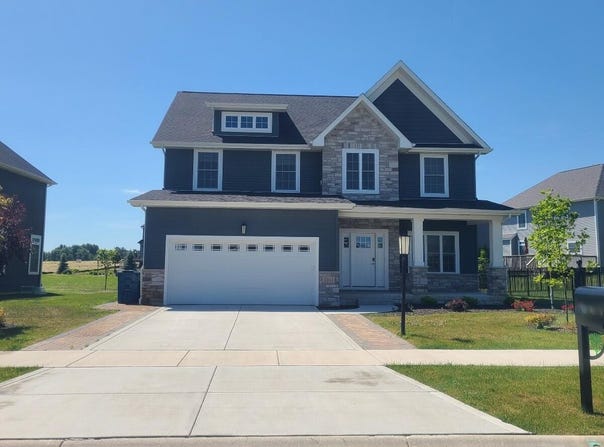 2111 Easton Park Drive, Chesterton, IN 46304