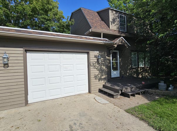 709 N 3rd Street, Groton, SD 57445