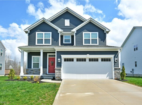 15243 Woodsong Drive, Middlefield, OH 44062