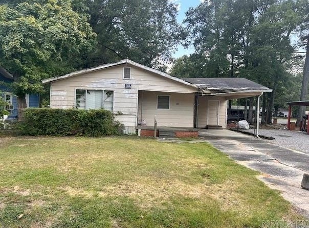 504 E Cross, De Witt, AR 72042
