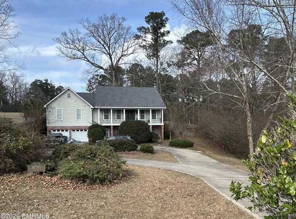 8235 Eagle Pointe Drive, Meridian, MS 39305