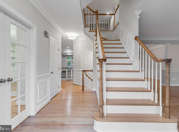 611 CATESBY COURT SW, LEESBURG, VA 20175