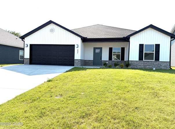 237 Fair Road, Goodman, MO 64843