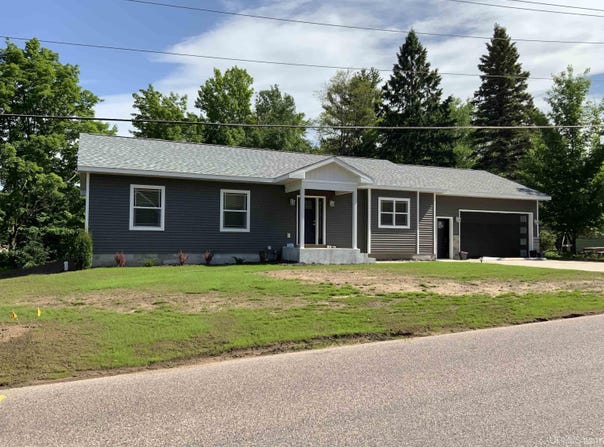155 Brookton Road, Marquette, MI 49855
