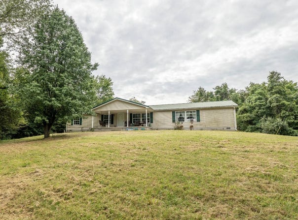 1882 Oakland Rd, Jackson, OH 45640