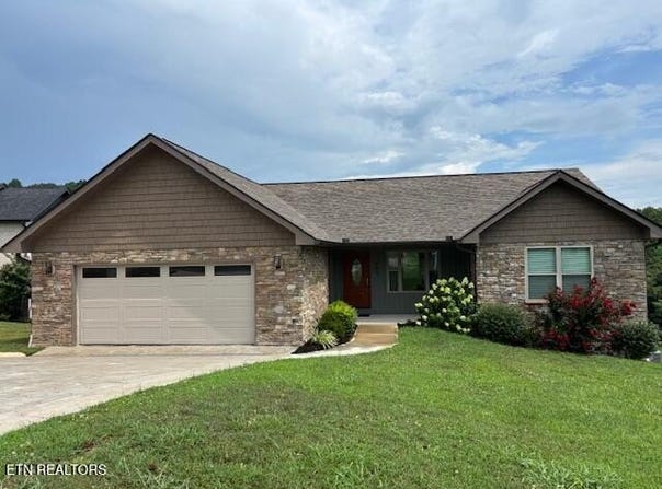 499 S Glen Rd, Maynardville, TN 37807
