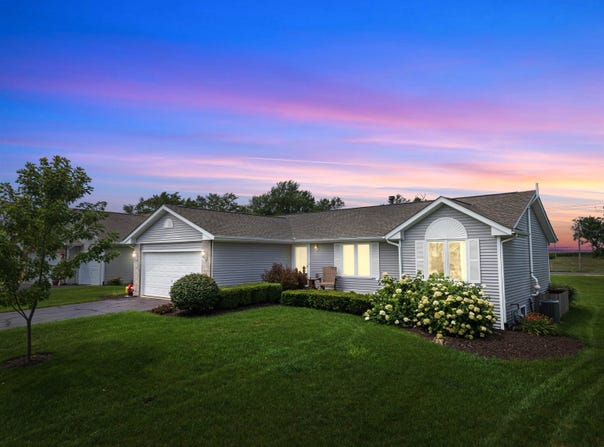 3810 Foxglove, WINNEBAGO, IL 61088