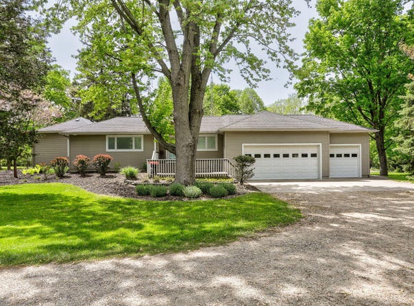 7361 North Shore Drive, South Haven, MI 49090