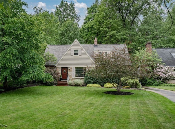 1528 S Belvoir Boulevard, South Euclid, OH 44121