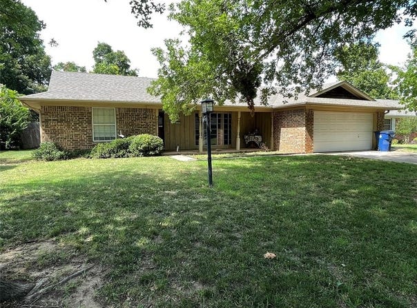 139 Sheridan Place, Chickasha, OK 73018