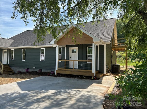 58 E Glenview Street, Marion, NC 28752