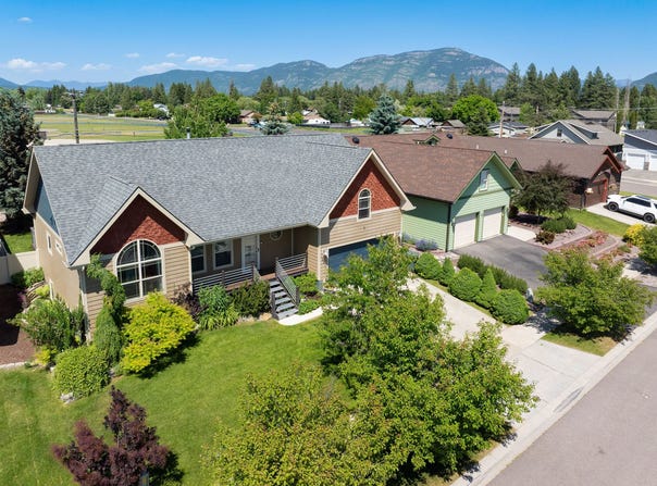 521 Evening Star Lane, Columbia Falls, MT 59912
