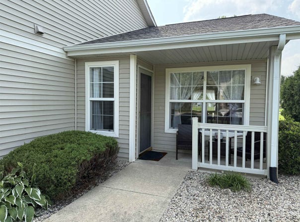 2574 Edgewood Drive, Beloit, WI 53511