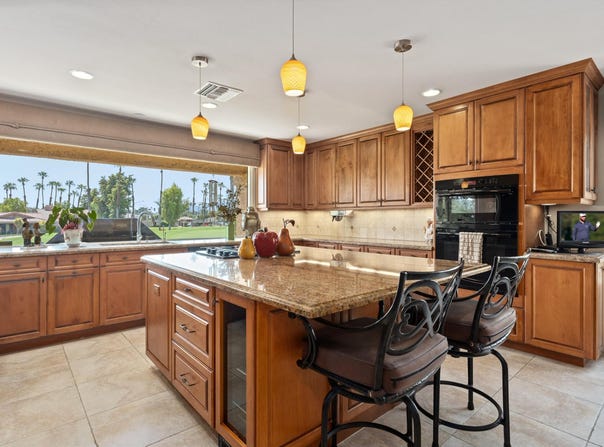 49 Camisa Lane, Palm Desert, CA 92260