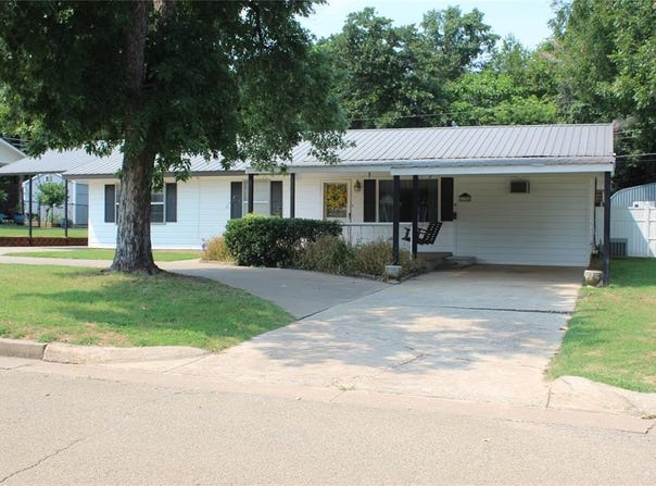 1108 Kimberly Drive, Chandler, OK 74834