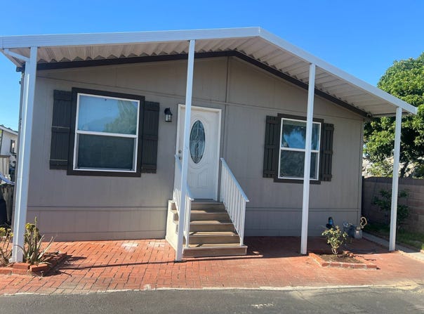 3126 W First, Santa Ana, CA 92703