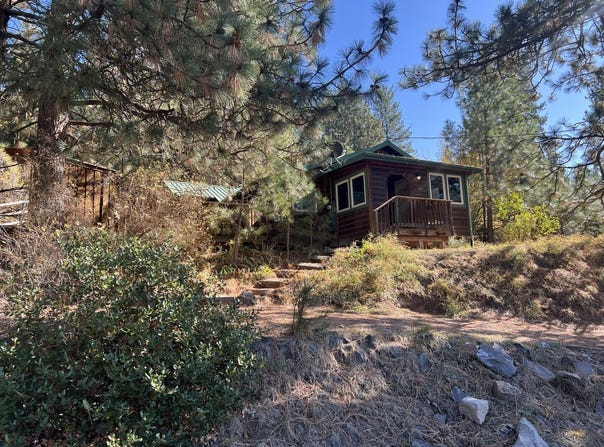 109 S 3rd Avenue S, Chiloquin, OR 97624