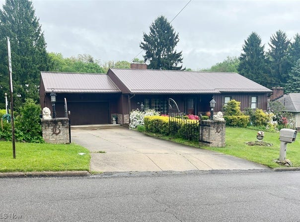 1375 Sackett Hills Drive, Akron, OH 44313
