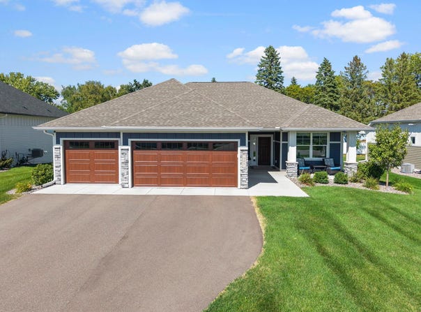 111 Creekside Bay SE, Saint Michael, MN 55376