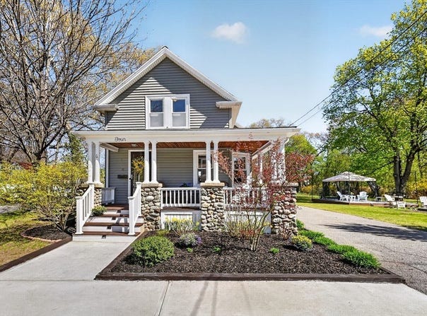 4 Lakeside Drive, Framingham, MA 01702