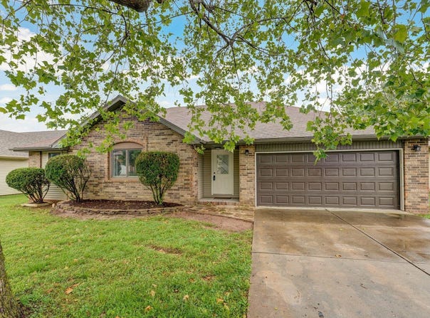 1436 W Whiteside Street, Springfield, MO 65807