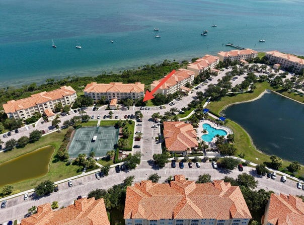 27 Harbour Isle Drive, Fort Pierce, FL 34949
