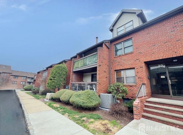 92 Beverly Hill Terrace, Woodbridge Proper, NJ 07095