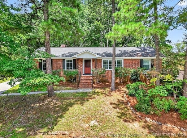 5560 Hedrick Drive, Fayetteville, NC 28303