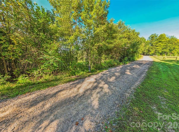 307 RC Road, Traphill, NC 28685