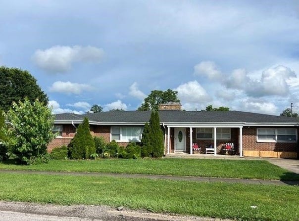 2915 Virginia Avenue, Hurricane, WV 25526