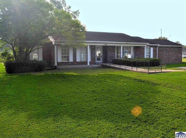 1035 N 9th Street, Clinton, IN 47842