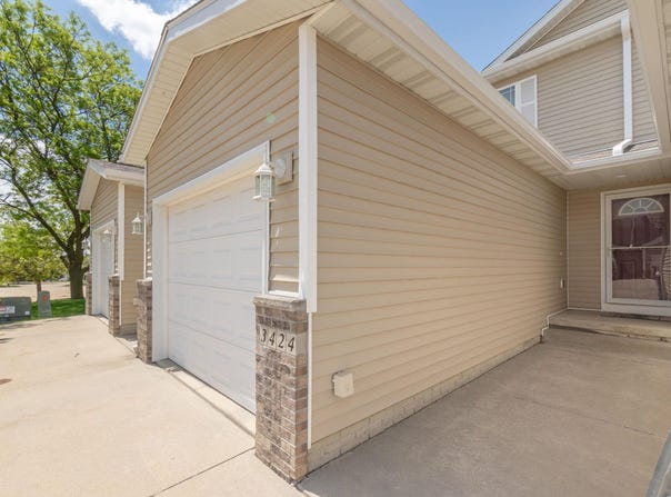3424 Destin Drive, Waterloo, IA 50702