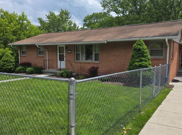 118  East Concord St, Athens, WV 24712