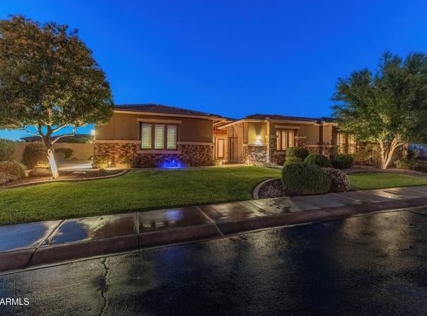 12940 W CREOSOTE Drive, Peoria, AZ 85383