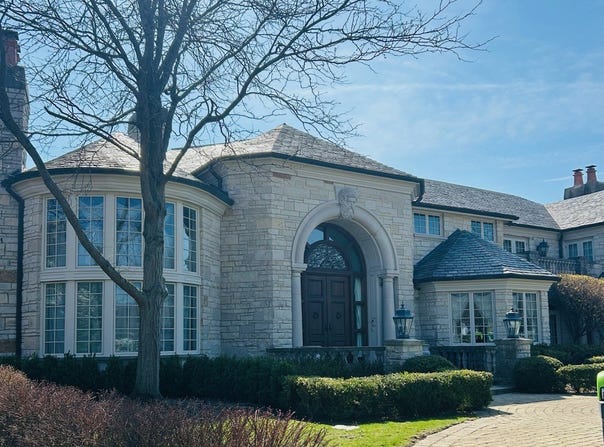 9 Natoma Drive, Oak Brook, IL 60523