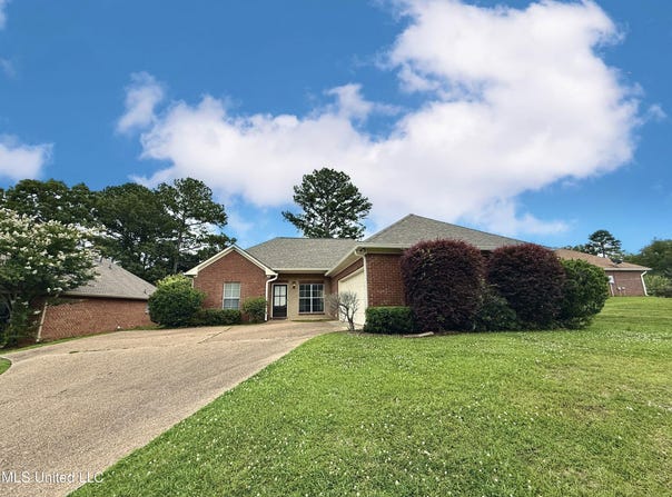 302 Bedford Court, Brandon, MS 39047