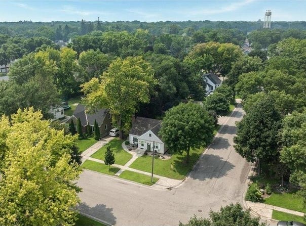 1102 3rd Street SW, Willmar, MN 56201