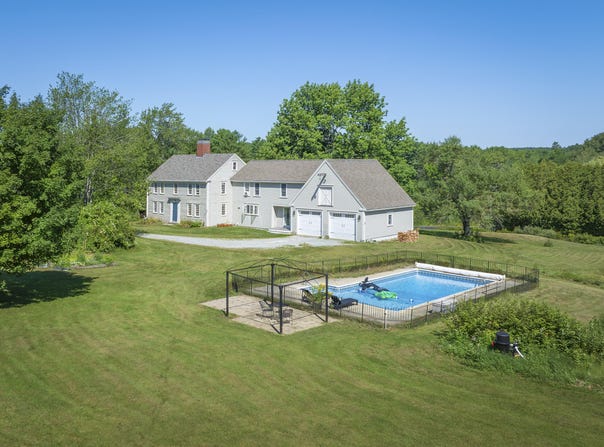 693 Middle Road, Woolwich, ME 04579