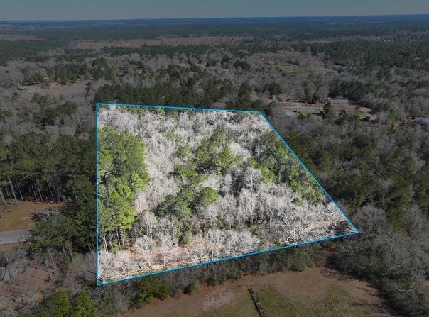 57 Benjamin Ln, Poplarville, MS 39470