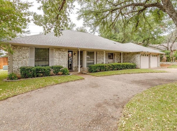 3012 S Murco Drive, Mineral Wells, TX 76067