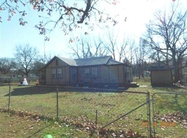 210 North Baldwin Avenue, Spavinaw, OK 74366