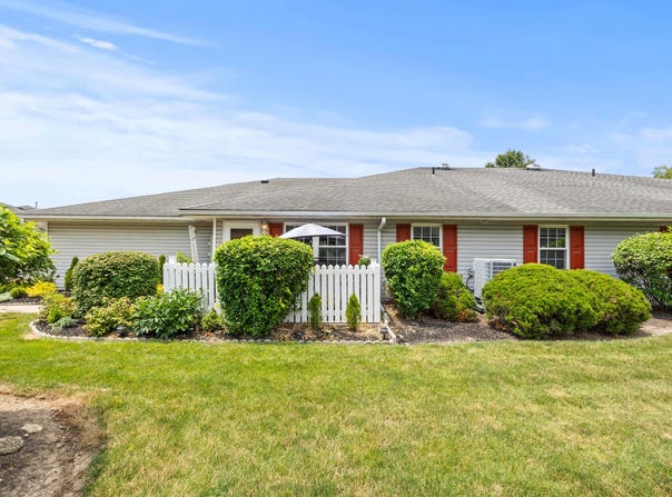 4398 Hammerton Drive, Columbus, OH 43228