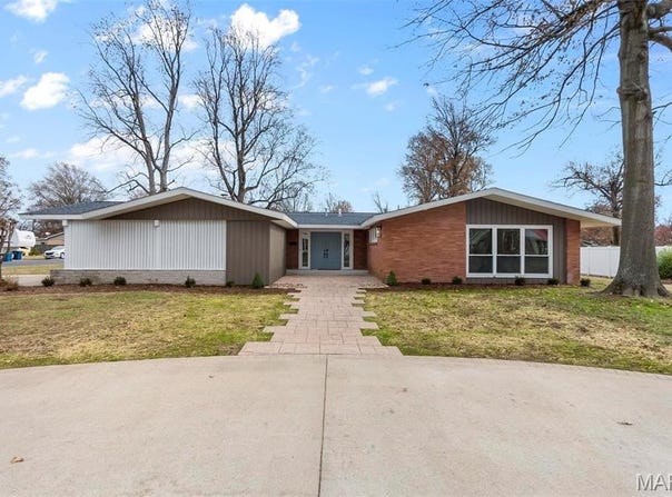 1401 Warde Road, Charleston, MO 63834