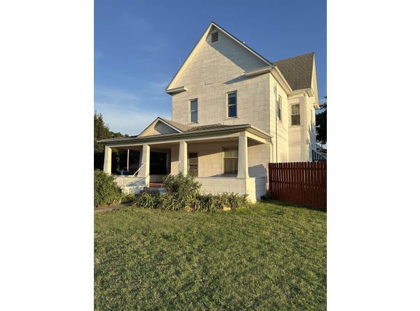 721 Oak St, LaCrosse, KS 67548